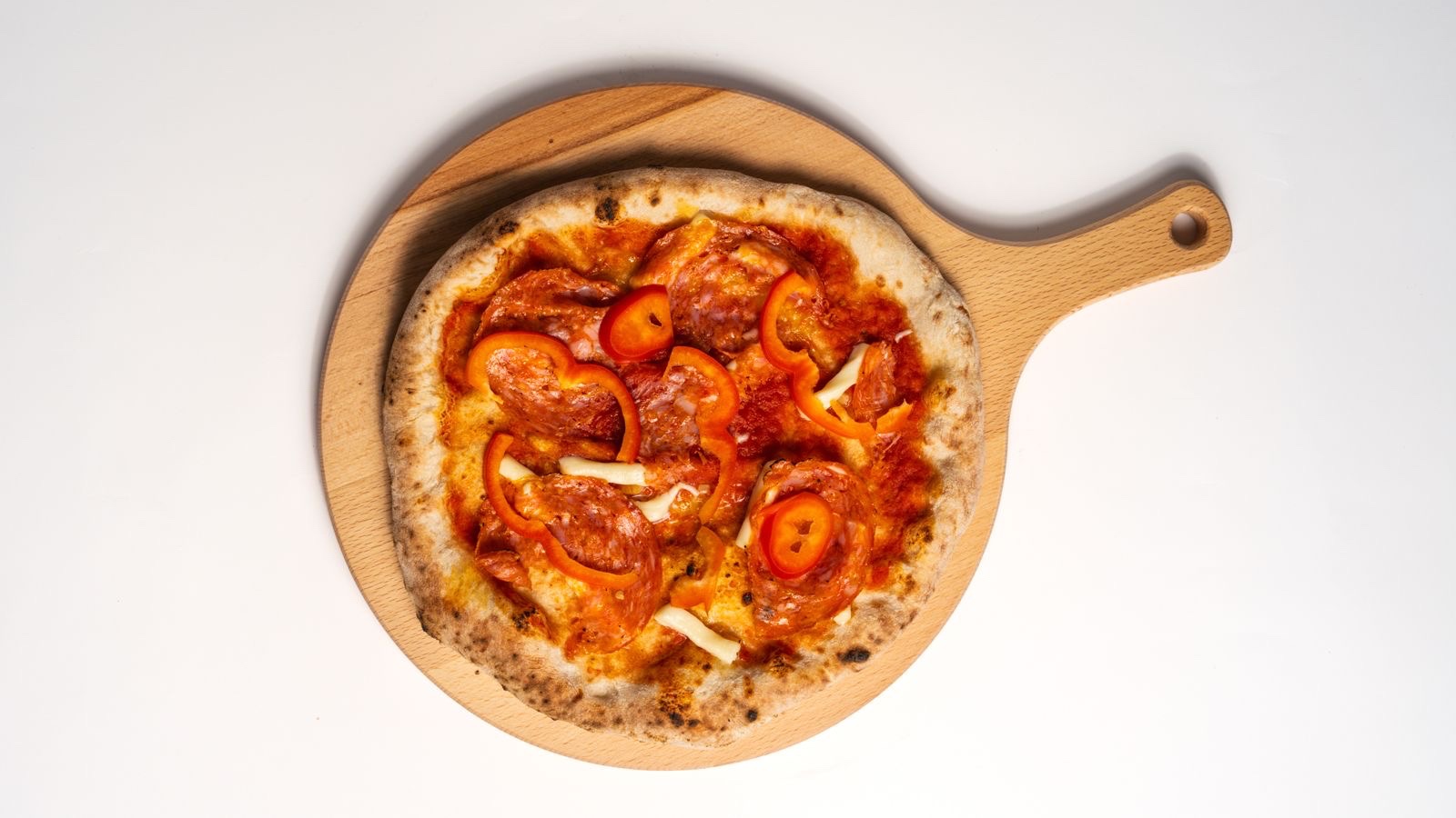 Ljuta pizza Diavola sa kulenom — Moja Taverna, Vršac