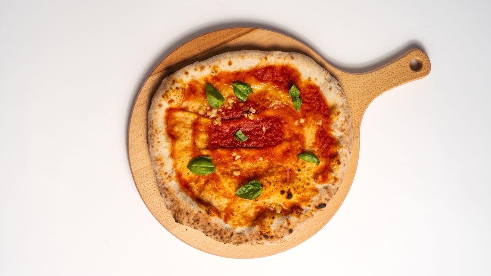 Pizza Marinara sa belim lukom i origanom — Moja Taverna, Vršac