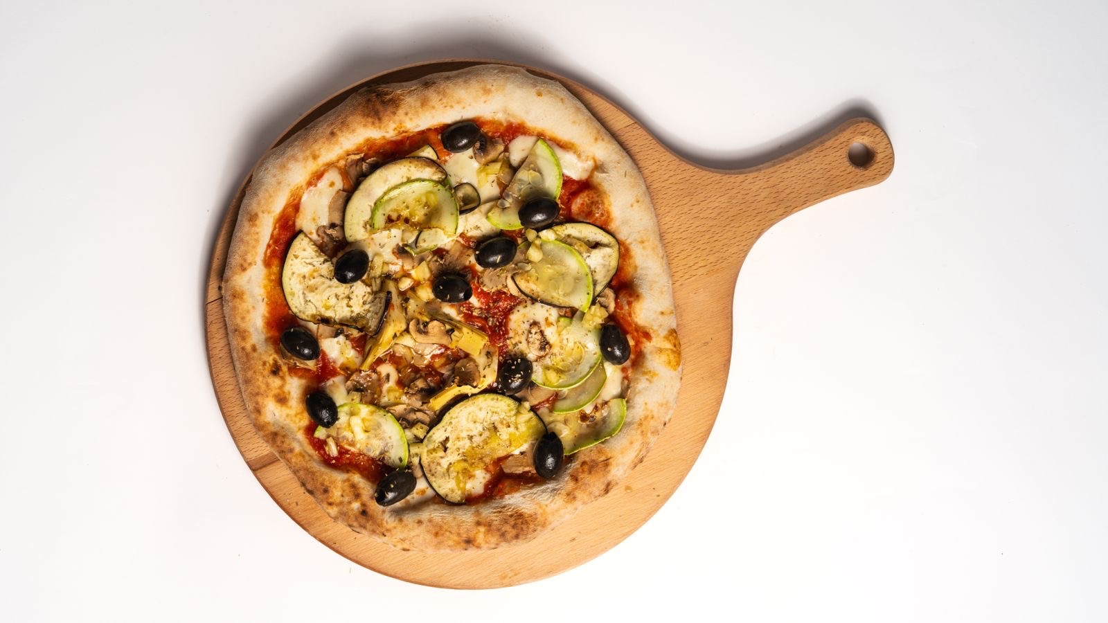 Posna pizza Verdura sa povrćem — Moja Taverna, Vršac